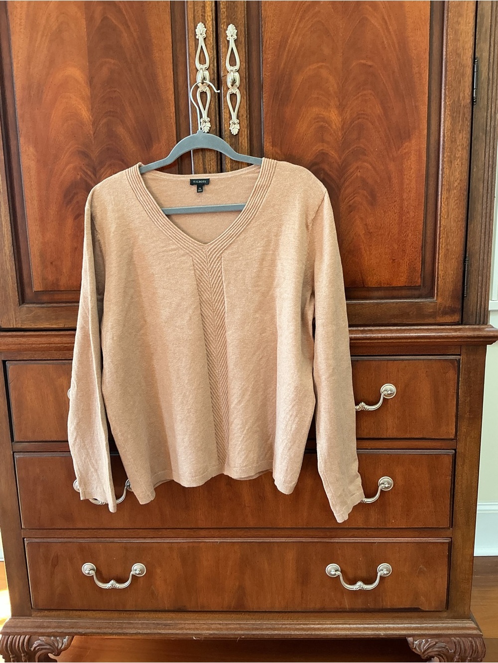 Talbots Women's V-Neck Sweater in Camel